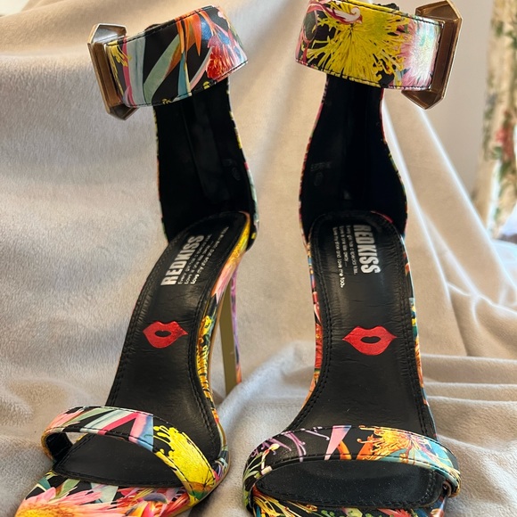 Red Kiss Multicolor Spike heel   8.5 - Picture 4 of 8